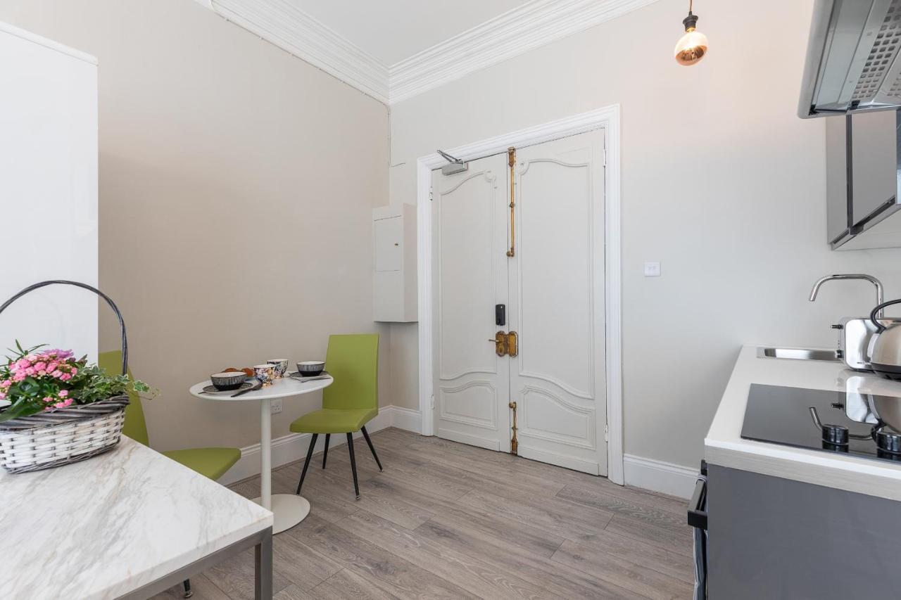 Air Conditioned Apt High St Kensington Londres Extérieur photo